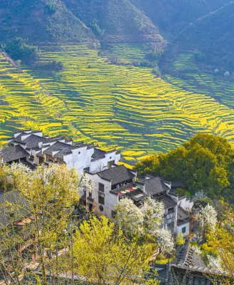 Yueting Qiuyun Homestay (Wuyuan Huangling Resort Branch)