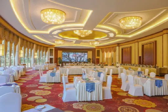 Honghe Guanfang Hotel Отели в г. Мэнцзы