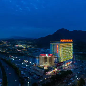 Ezzi Hotel