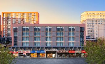 Zhengzhou Jilong Yunxuan Hotel (Beilonghu Branch)