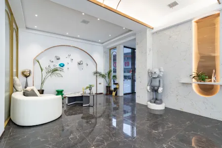 Wuyue Yangguang Hotel (Hengyang Railway Station) Отели рядом с достопримечательностью «Hunan Technical College of Railway High-speed»