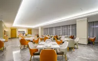 Vienna Hotel (Shishi International Clothing City Branch)
