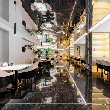 Jinyi X Hotel