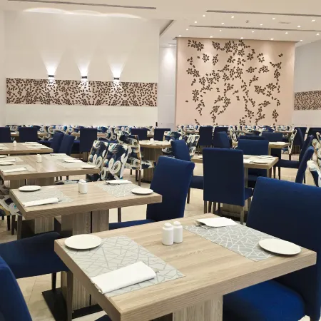 Copthorne Hotel Dubai Отели рядом с достопримечательностью «Торговый центр City Centre Deira»
