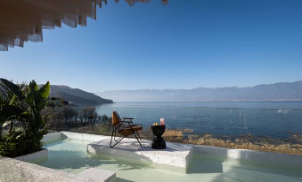 MeiChenDaiShuiHe DesignerReaortB&B with full sea view