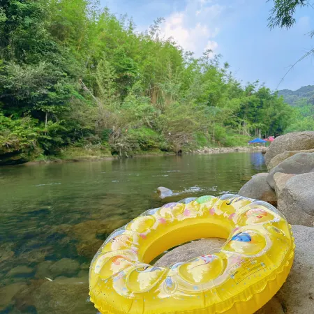 Longmen Nankunshan · Yiyezhiqiu Wenquan Stream-Tracing Vacation Apartment