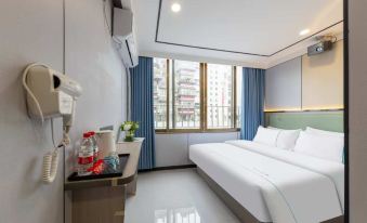 JunYue Apartment (Guangzhou Wushan Subway Station)