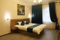 MOJI HOTEL