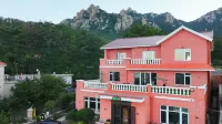 European sea view homestay in the ancient castle (Yaokou beach shop in Laoshan scenic area) Các khách sạn gần Shenqing Palace Relic Site