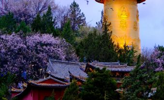 Shangri-LazhujiHotel