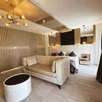 Dorana Art Hotel Rooms