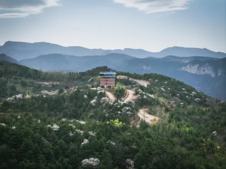 Taihang Honggu Starry Sky Camp Отели в г. Циньшуй