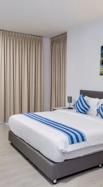 เพนท์เฮาส์สวีทรีสอร์ท (เตียงคิงไซต์)