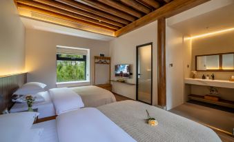 Shaxi Hidden Creek Homestay