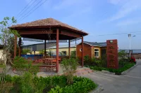 radon spring Homestay  Small courtyard