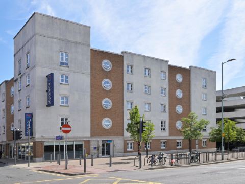 Travelodge Watford Central