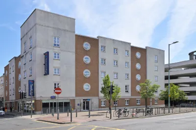 Travelodge Watford Central Hotels near Warner Bros. Studio Tour London