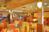 Primavera Hotel & Congress Centre - breakfast