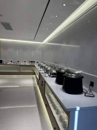 Junyi Hotel Chain (Anyang Railway Station North Street Branch) Отели рядом со станцией Anyang Railway Station