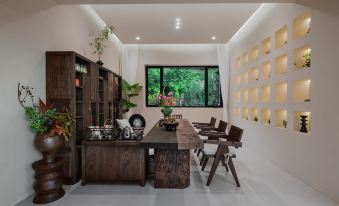 HIDDEN LAKE AFFORDABLE LUXURY HOME