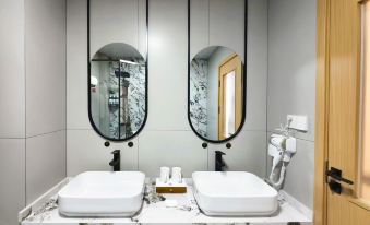 Jingwei Hotel (Mao Ancient Qiang City)