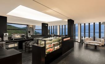 Nocturne Villa at Yueyin Ting | Full View Half Mountain Sea View Resort Hotel (Dali Erhai Branch)