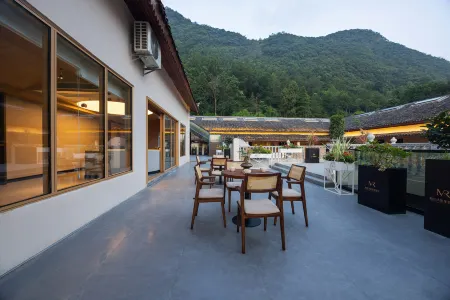 Rongzhuang Hot Spring Resort Hotel