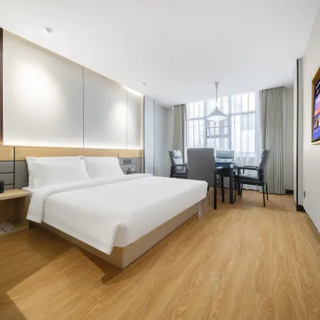 Manzhou Hotel (Pingjiang Bus Station Outlet)
