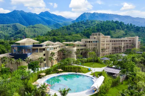 Guilai・Hutiaoxia Gorge Art Gallery Hotel
