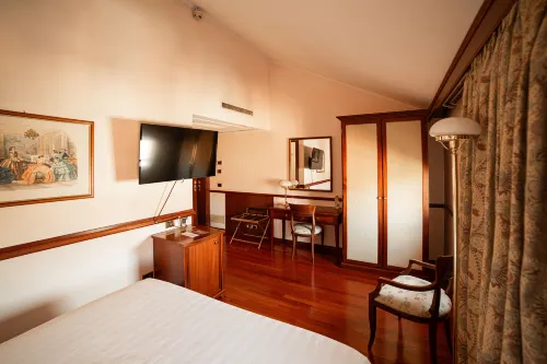 Phi Hotel Dei Medaglioni Hotels in Correggio