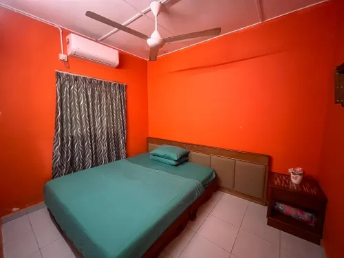 Capital O 91206 Homestay Pelangi Ban Pecah (Muslim Only)