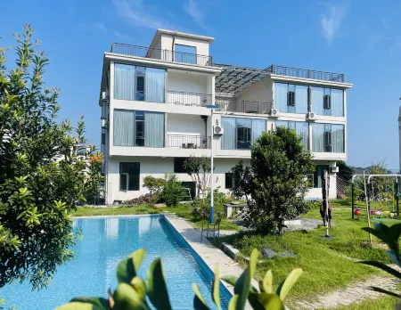 Lushan Xihai Qigu Homestay (Lushan Xihai Branch) Отели рядом с достопримечательностью «Lushan Xihai Scenic Area»