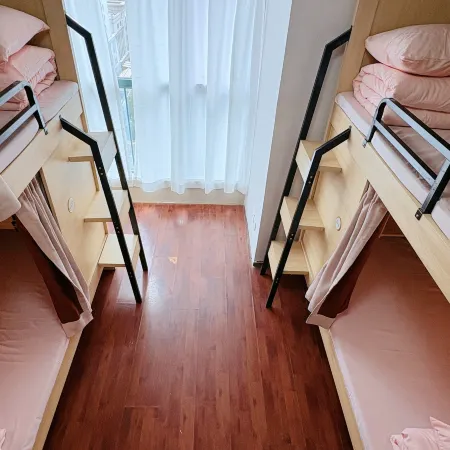 June Capsule Hostel (ASEAN Business District Subway Station)