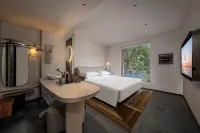 Yangshuo Once Slow West Street Courtyard Hotel