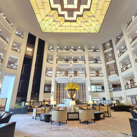 Sima Thani Hotel Отели рядом с достопримечательностью «Торговый центр The Mall Ratchasima»