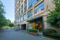 如家商旅飯店(成都文殊院人民北路地鐵站店) CH8冇獨空間-完美店附近的飯店