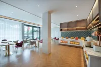 White Magnolia Hotel (Guilin North Railway Station Branch)