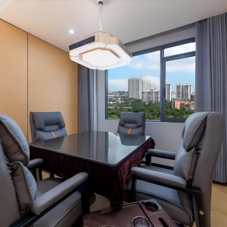 Dongfang Bosit Hotel (Dongfang High-Speed Railway Station)