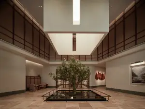 Nanning Jinhu Square Jinyuan CBD Atour jian ye Hotel