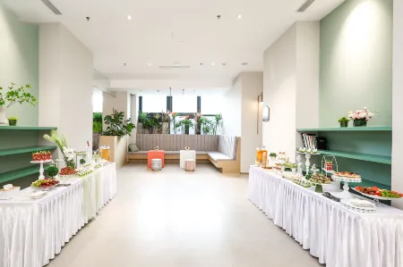 Adoor Suites Shenzhen (SANY Cloud City) Отели рядом со станцией Pinghu Railway Station