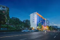 Huangping Feiyang Hotel (County Government Bus Station Branch) Hotels near Fengfeng Shopping Plaza