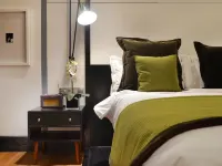 Brown's Central Hotel Hotels near Santa Justa Elevator