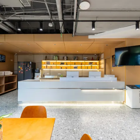 Beijing Yizhan Youth Hotel (Yansha Liangmaqiao Subway Station)
