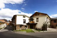 Yanlu Library Oxygen Hotel, Shangri-La(Dukezong Ancient City North Gate) โรงแรมใน