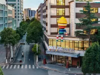 Liberty Hotel at Kunming Railway Station North Square & Huancheng South Rd Metro Station