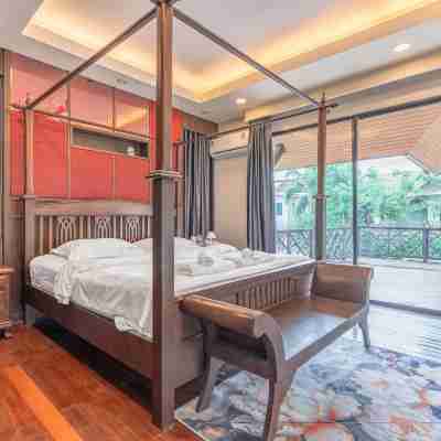 Thai Home 23 3BR near Hollywood Rooms