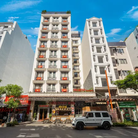 Palazzo Luxury Hotel & Bistro - Central My Khe Beach Walking Street