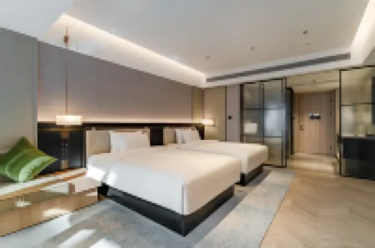 Pulun Hotel (Anji Phoenix Mountain Branch) Hotel berhampiran Memorial Hall of Changshuo Wu