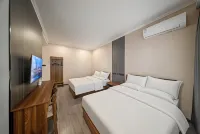 Home Inn Huayi Hotel (Feixian Tanyu Branch) - parkir