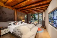 Wawan | Fireplace Garden · Bed and Breakfast in a Fireplace Garden